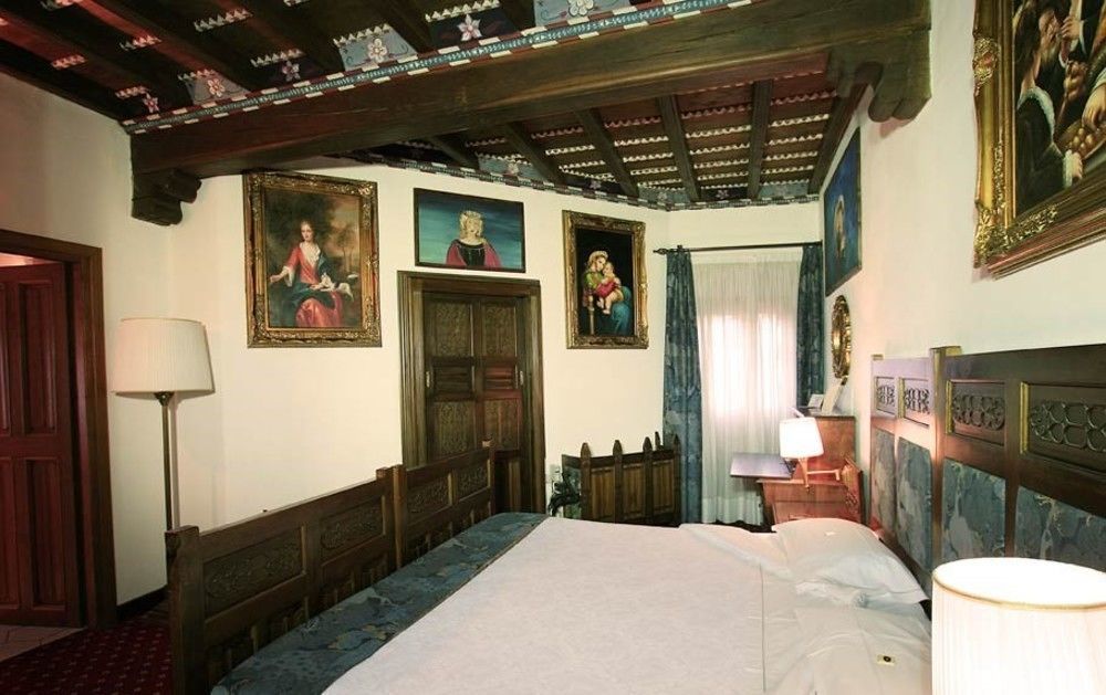 فندق Castello Di Pavone Pavone Canavese المظهر الخارجي الصورة
