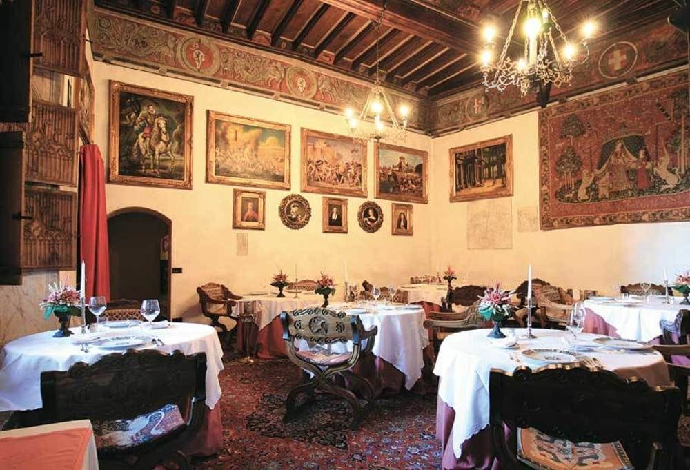 فندق Castello Di Pavone Pavone Canavese المظهر الخارجي الصورة